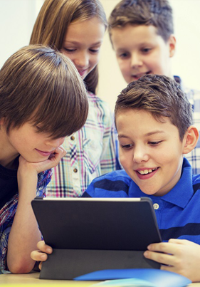 Imagem do Artigo: Como escolher a escola perfeita para o seu filho não sofrer cyberbullying