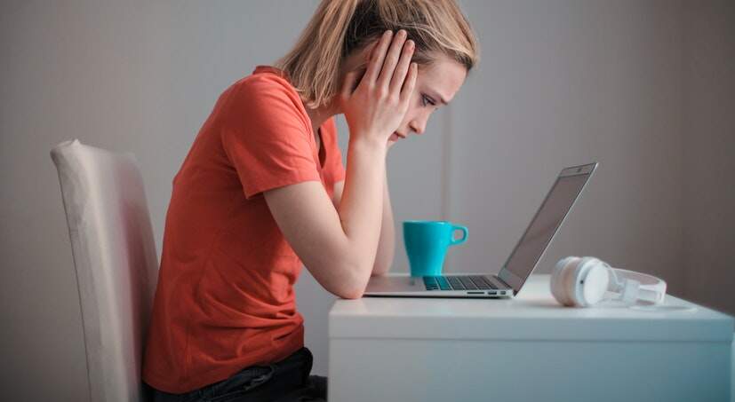 Por que o cyberbullying é pior que o bullying?