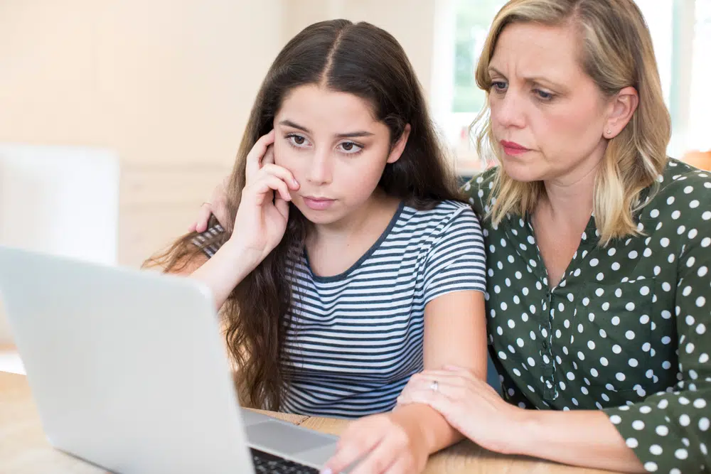 Imagem do Artigo: A REVOLUÇÃO NA EDUCAÇÃO: COMO A CAPACITAÇÃO EM CYBERBULLYING PODE MUDAR SUA CARREIRA