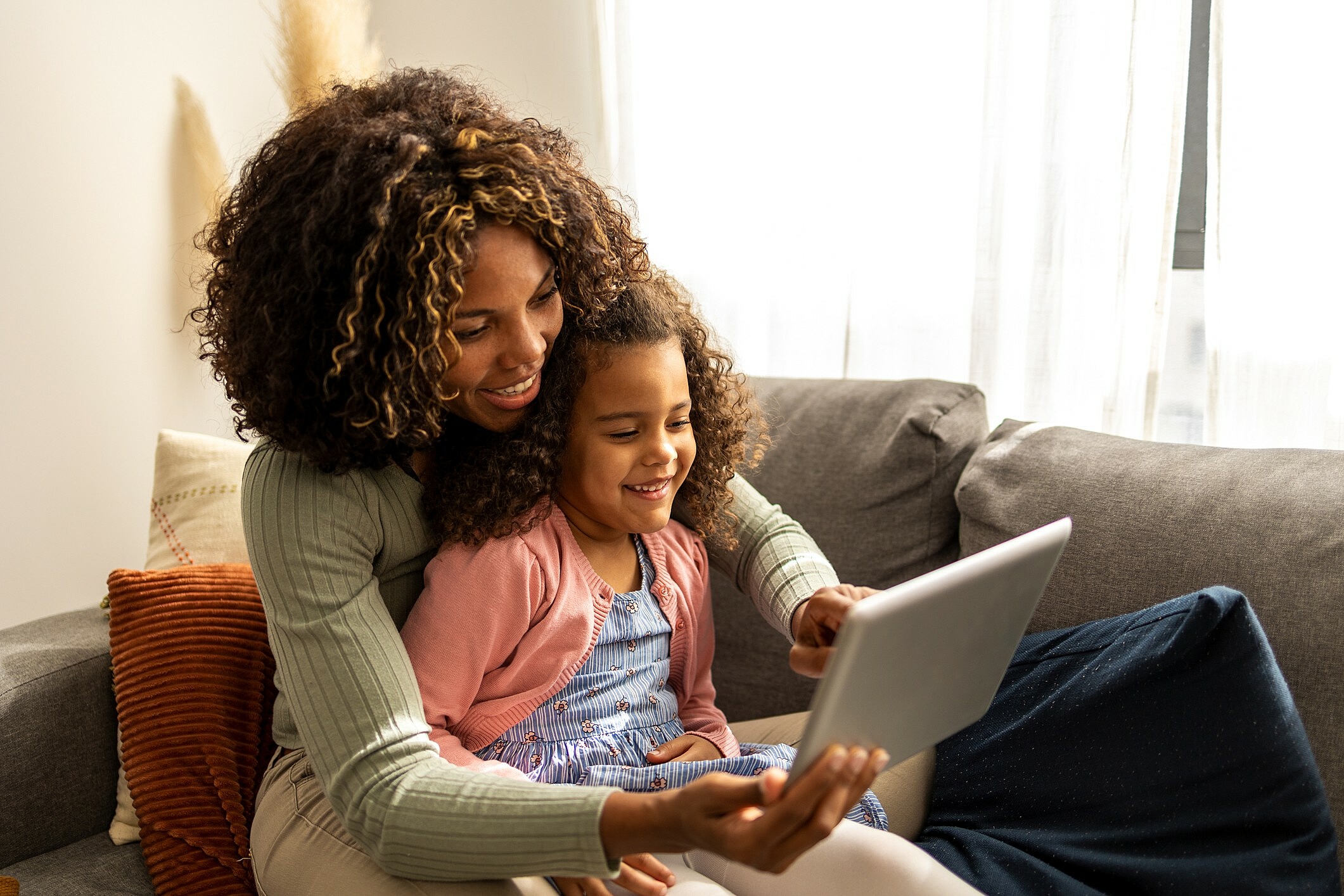 5 DICAS ESSENCIAIS PARA DESCONECTAR SEUS FILHOS DAS TELAS NAS FÉRIAS DE JULHO