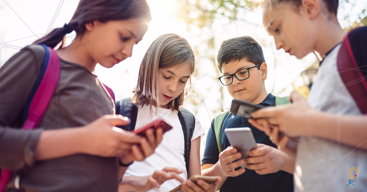 Imagem do Artigo: Por que escolas com canal de denúncia e compliance sofrem menos ataques nas redes sociais